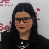 Claudia Santos