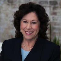 Lynn R.
