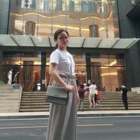 何颖怡
