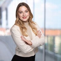 Lola Stelter