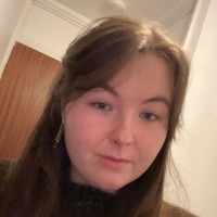 Caitlin Davies