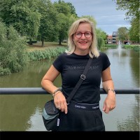 Ann De Vos