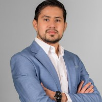 Carlos E. Torres Vinueza
