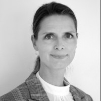 Kirsten T Hjalmsrud