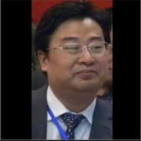 黄美华