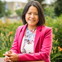 Lucia Santoso