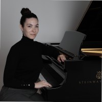 Dr. Natasha Stollmack