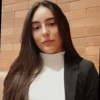 Ana Júlia Salazar