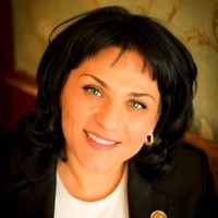 Ekaterine Oragvelidze