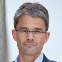 Dr. Julian Ries