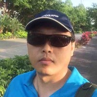 伍石能