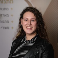 Reut Stern Karilkar