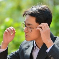 Việt Quang Nguyễn