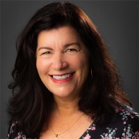 Renee Haddad, Crme