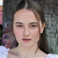 Julia Holland