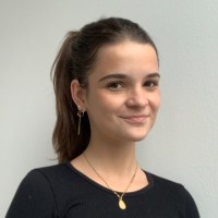 Claudia F.