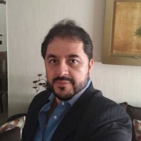 José López