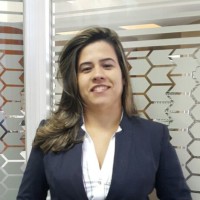 Caroline Meireles Roque