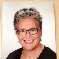 Esther Warnaar