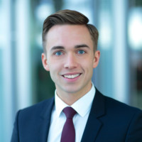 Dr. Maximilian Kneflowski