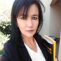 Charmaine Viljoen