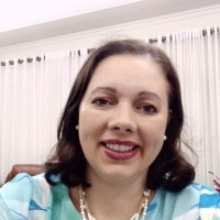Lívia V. Ferreira Barichello