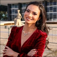 Esther Oliveira