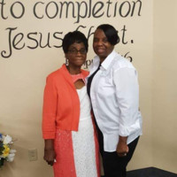 Gloria Aaron