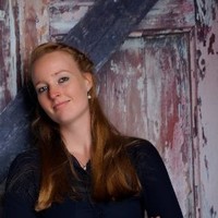 Nicole Van Minkelen