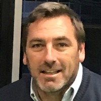 Adrián Flores