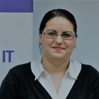 Lavinia Elena Poncu