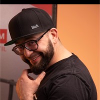 Robert Schellenberg