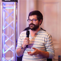 Максим Яценко