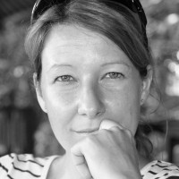 Julia Davies