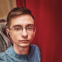 Андрей Макаров