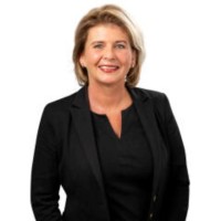 Esther Oude Voshaar
