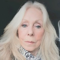 Hazel Clark Arms Armes