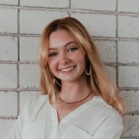 Nina Coe