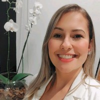 Thais Caldeira