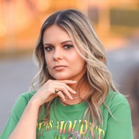 Izabela Escuin