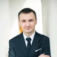 János Szűcs