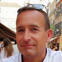 Dr Robert Perrett (Chartered Mcipd)