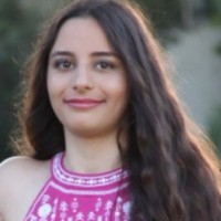 Ainaz Estiri
