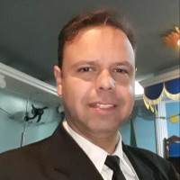 André Abreu.'.
