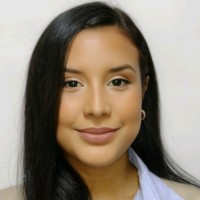 Emily González