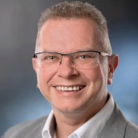 Ralf Baer