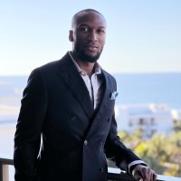 Deron Collins