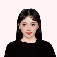 Chloe He