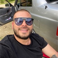 İlhan Umut