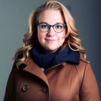 Amanda Stapleton